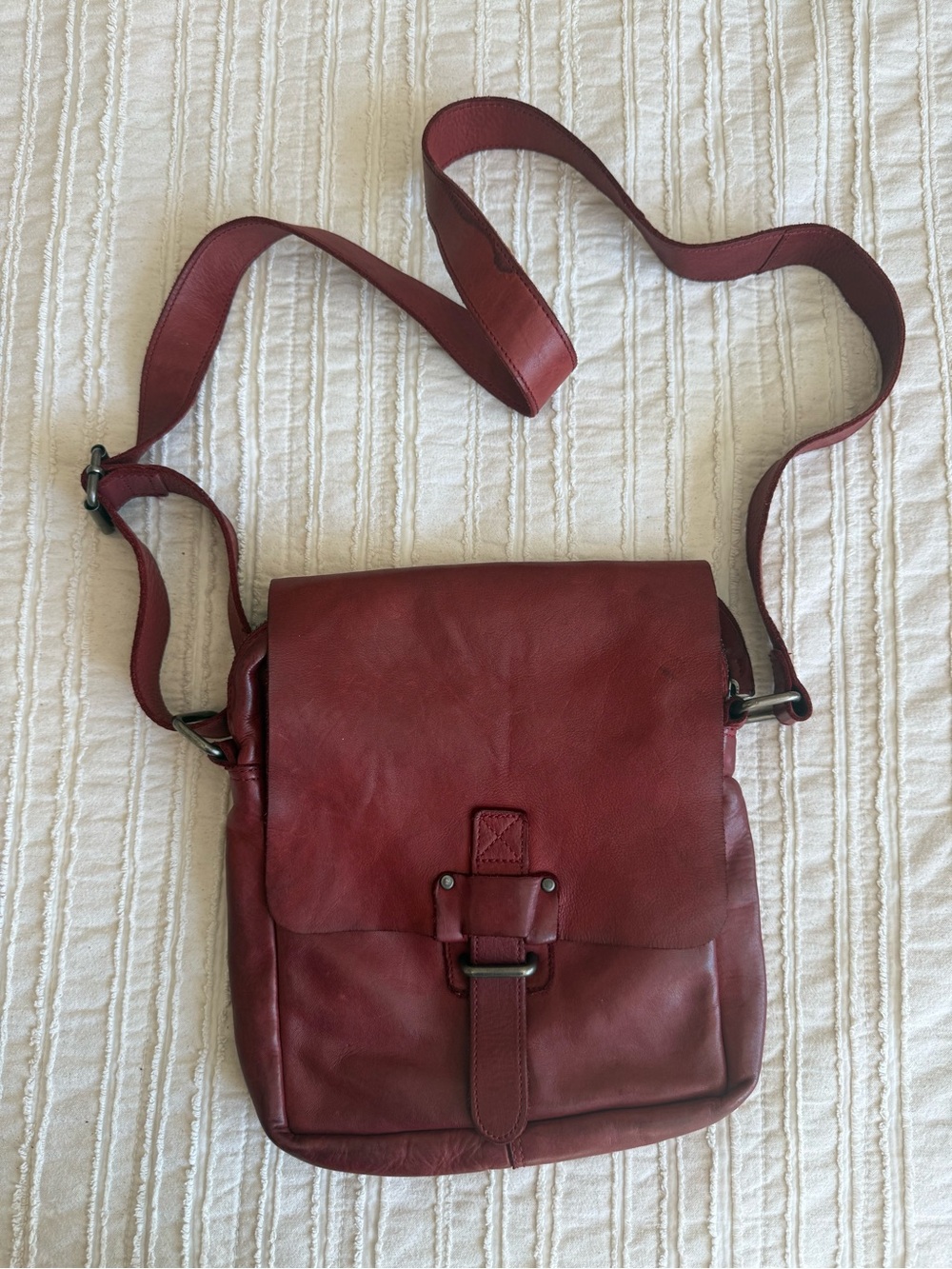 Harbour 2nd red leather crossbody purse magnetic travel